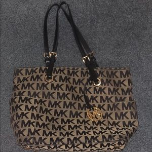 Michael Kors Black & Tan Signature Purse